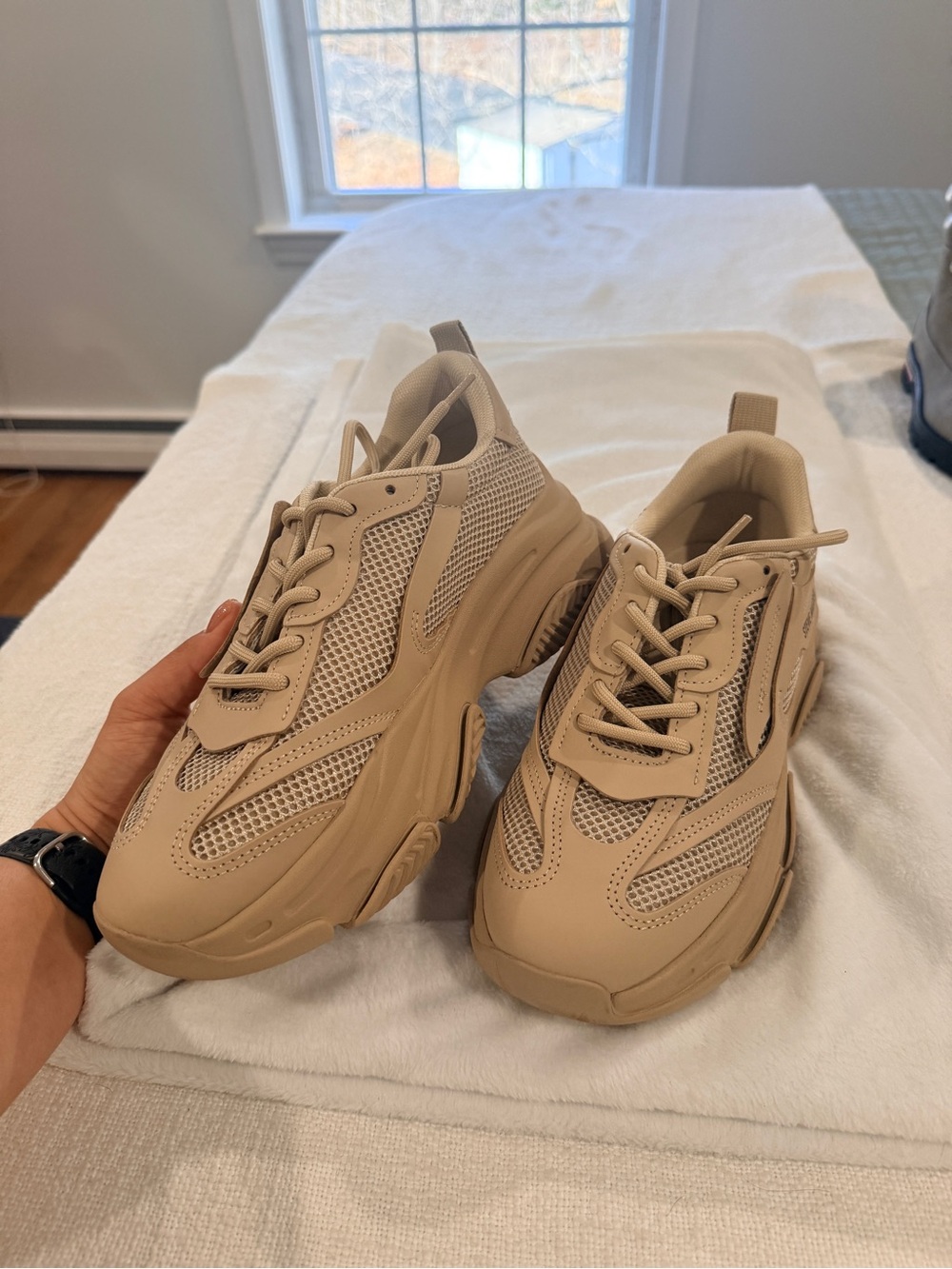 Steve Madden Beige POSSESSION Sneakers - Neutral Tan Trainer